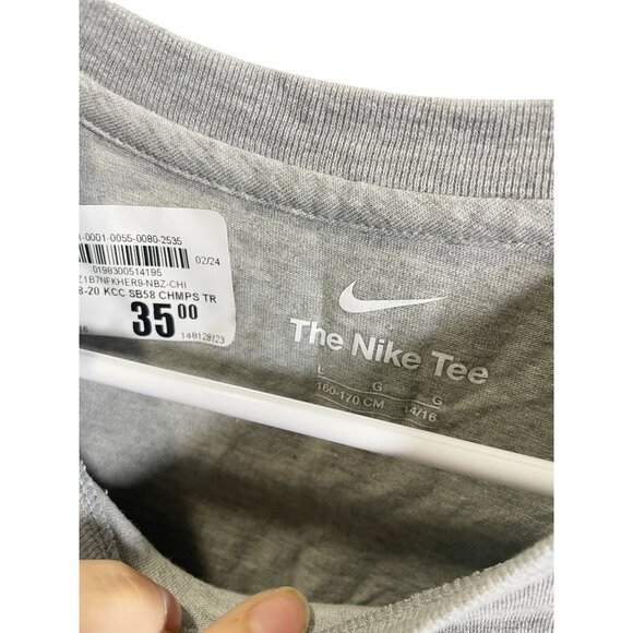 Nike Super Bowl LVII Champions Chiefs Tee Size L Gray Short Sleeve Women’s - Picture 4 of 4